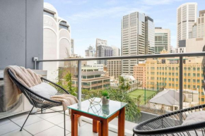 A Modern Apt City Views Next to Darling Harbour, Sydney